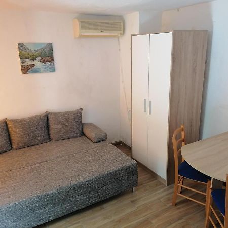 Apartman Milica Golubic  Exterior foto